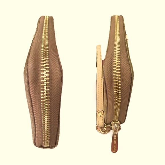 Michael Kors Logo Jet Set Multifunction Phone Case Zipoy Wallet Wristlet EUC - Picture 2 of 4